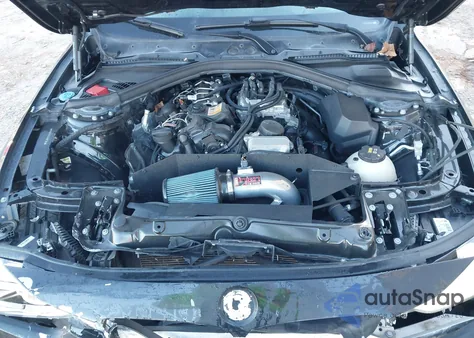 2018 BMW 320I xDrive z USA, uszkodzony, nr VIN WBA8A3C52JA067393